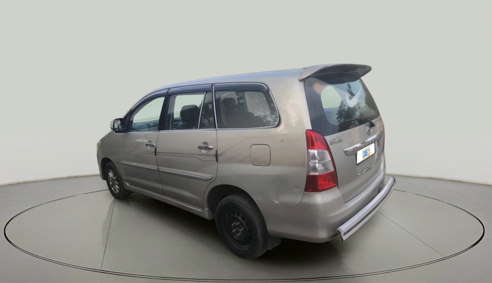 2012 Toyota Innova VX 2.5 8 STR, Diesel, Manual, 3,79,571 km, exterior