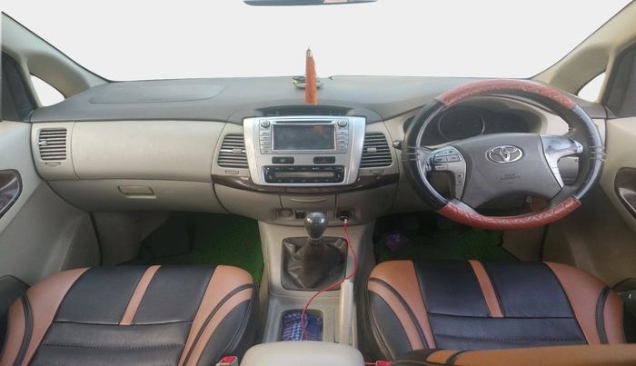 2012 Toyota Innova VX 2.5 8 STR, Diesel, Manual, 3,79,571 km, interior
