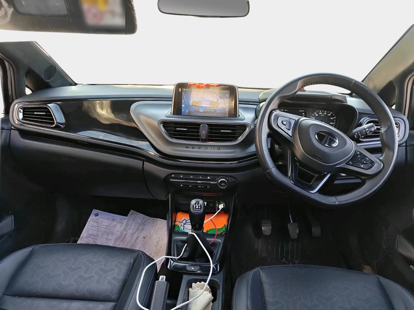2024 Tata ALTROZ XZ Plus (S) Dark Edition, CNG, Manual, 38,203 km, interior
