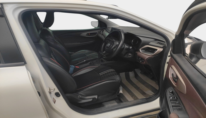 2023 Maruti FRONX DELTA PLUS 1.2MT, Petrol, Manual, 21,290 km, interior