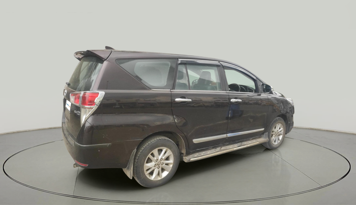 2017 Toyota Innova Crysta 2.4 ZX 7 STR, Diesel, Manual, 1,74,587 km, exterior