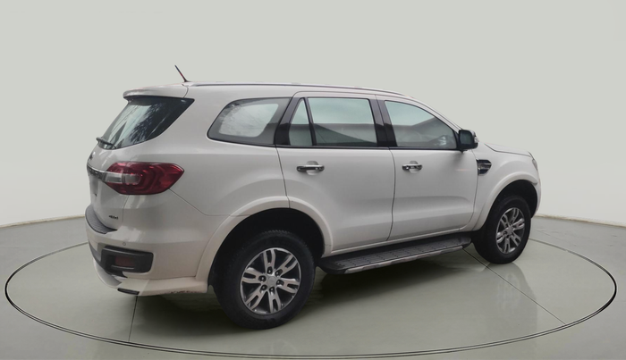 2017 Ford Endeavour TITANIUM 3.2 4X4 AT, Diesel, Automatic, 1,93,100 km, exterior