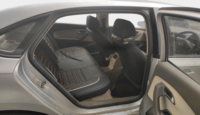 2011 Volkswagen Vento HIGHLINE 1.6 MPI, Petrol, Manual, 1,70,536 km, interior