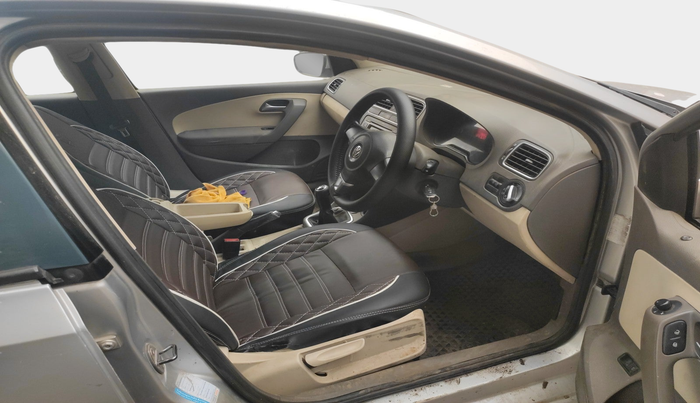 2011 Volkswagen Vento HIGHLINE 1.6 MPI, Petrol, Manual, 1,70,536 km, interior