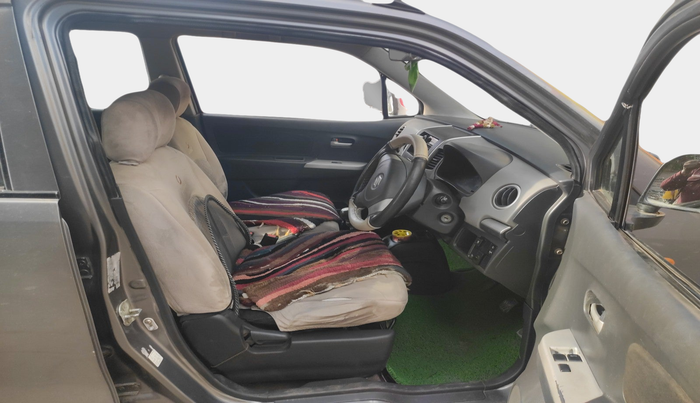 2011 Maruti Wagon R 1.0 LXI, Petrol, Manual, 1,11,232 km, interior