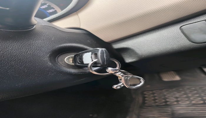 2015 Hyundai Grand i10 SPORTZ 1.2 KAPPA VTVT, Petrol, Manual, 49,151 km, interior