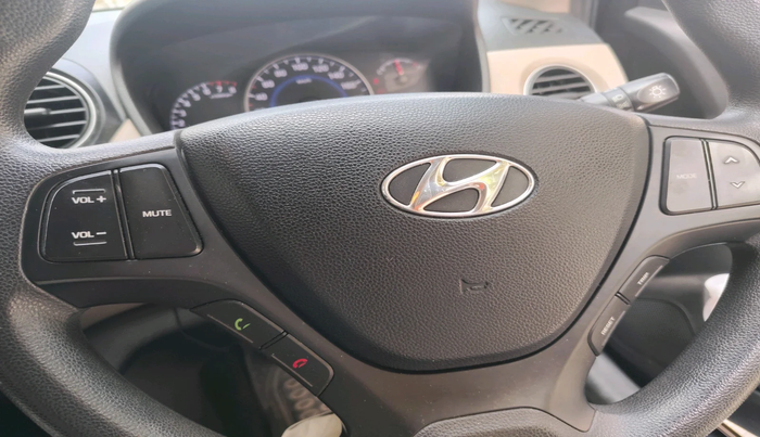 2015 Hyundai Grand i10 SPORTZ 1.2 KAPPA VTVT, Petrol, Manual, 49,151 km, interior