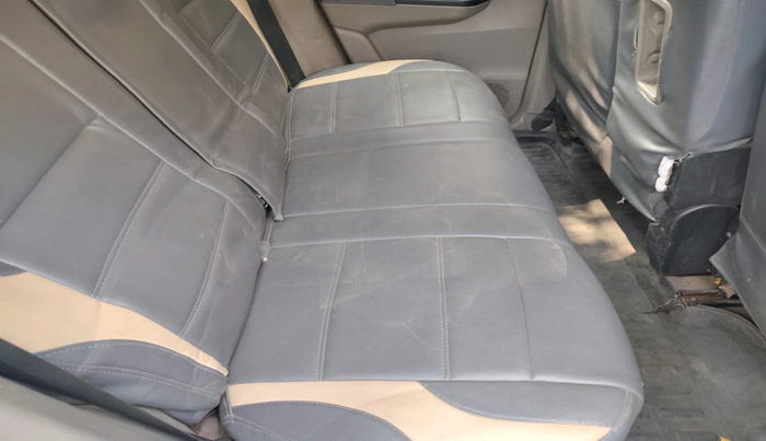 2016 Mahindra Kuv100 K8 6 STR, Petrol, Manual, 1,30,546 km, interior