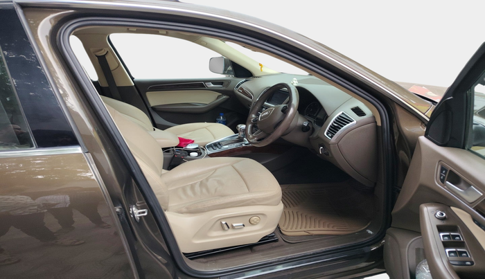 2013 Audi Q5 2.0 TDI QUATTRO, Diesel, Automatic, 80,638 km, interior