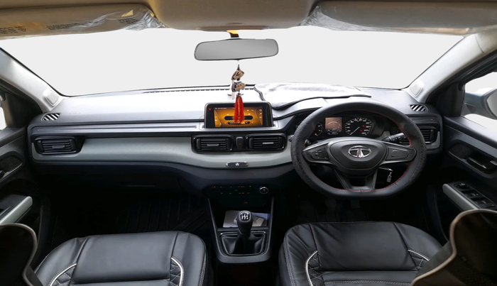 2022 Tata PUNCH ADVENTURE MT, Petrol, Manual, 30,524 km, interior