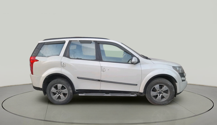 2013 Mahindra XUV500 W8, Diesel, Manual, 1,15,156 km, exterior