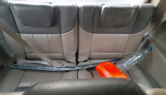 2013 Mahindra XUV500 W8, Diesel, Manual, 1,15,156 km, interior