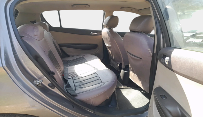 2013 Hyundai i20 MAGNA 1.2, Petrol, Manual, 68,182 km, interior