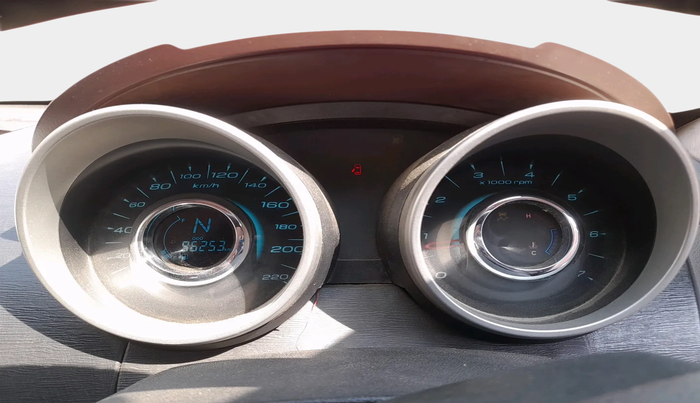 2013 Mahindra XUV500 W8, Diesel, Manual, 96,253 km, interior