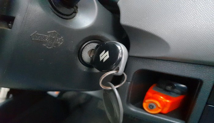 2011 Maruti Wagon R 1.0 VXI, Petrol, Manual, 1,04,739 km, interior