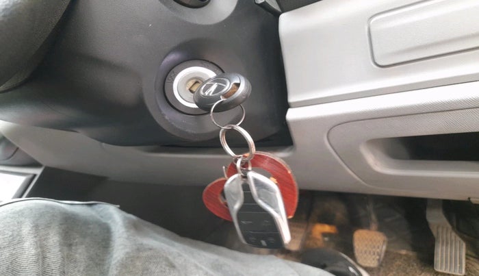 2020 Tata ALTROZ XE PETROL, Petrol, Manual, 10,700 km, interior