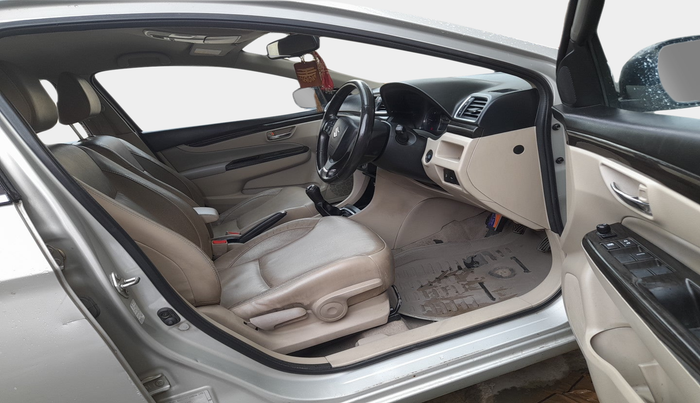 2017 Maruti Ciaz ALPHA DIESEL 1.3, Diesel, Manual, 1,91,825 km, interior