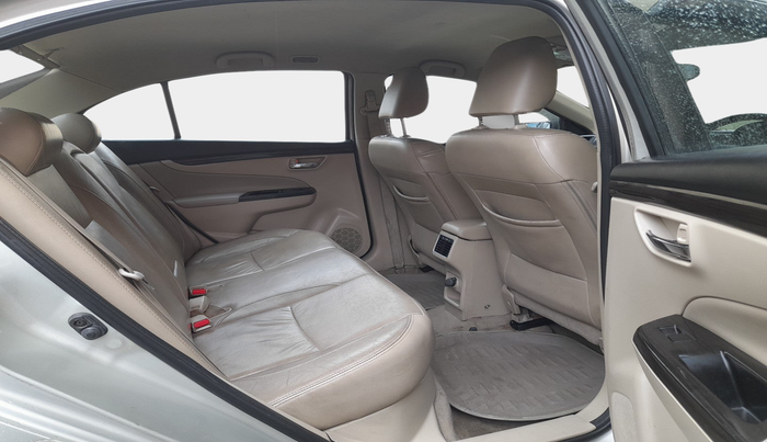 2017 Maruti Ciaz ALPHA DIESEL 1.3, Diesel, Manual, 1,91,825 km, interior