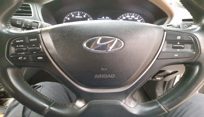 2018 Hyundai Elite i20 ASTA 1.2 (O), Petrol, Manual, 1,00,609 km, interior