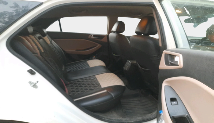 2018 Hyundai Elite i20 ASTA 1.2 (O), Petrol, Manual, 1,00,609 km, interior