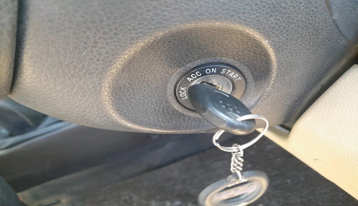 2011 Hyundai Eon D-LITE+, Petrol, Manual, 1,00,574 km, interior