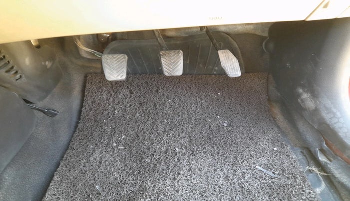 2011 Hyundai Eon D-LITE+, Petrol, Manual, 1,00,574 km, interior