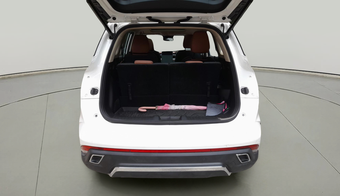 2024 MG HECTOR PLUS SAVVY PRO 1.5 TURBO CVT 6 STR, Petrol, Automatic, 2,812 km, exterior