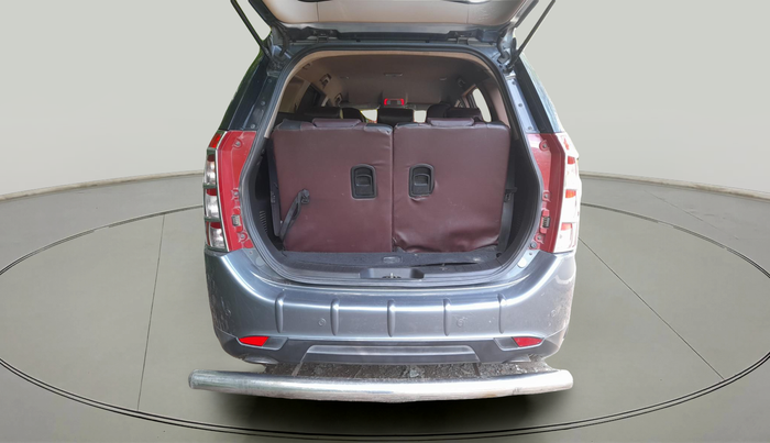 2014 Mahindra XUV500 W6, Diesel, Manual, 58,640 km, exterior