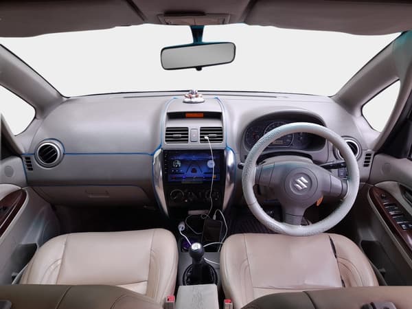 maruti suzuki sx4 interior images