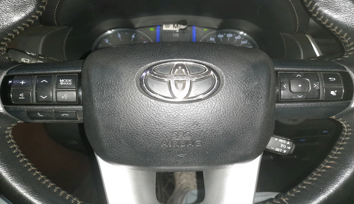 2018 Toyota Fortuner 2.8 4X2 MT, Diesel, Manual, 84,647 km, interior