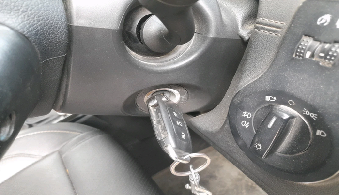 2018 Tata Hexa XT 4X2 7 STR, Diesel, Manual, 73,410 km, interior