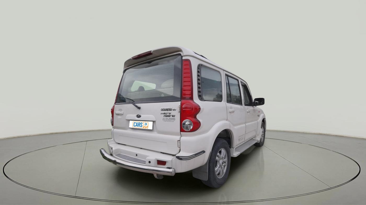 2013 Mahindra Scorpio VLX 2WD AIRBAG BS-III, Diesel, Manual, 52,176 km, exterior