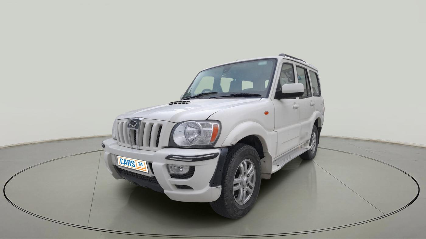 2013 Mahindra Scorpio VLX 2WD AIRBAG BS-III, Diesel, Manual, 52,176 km, exterior
