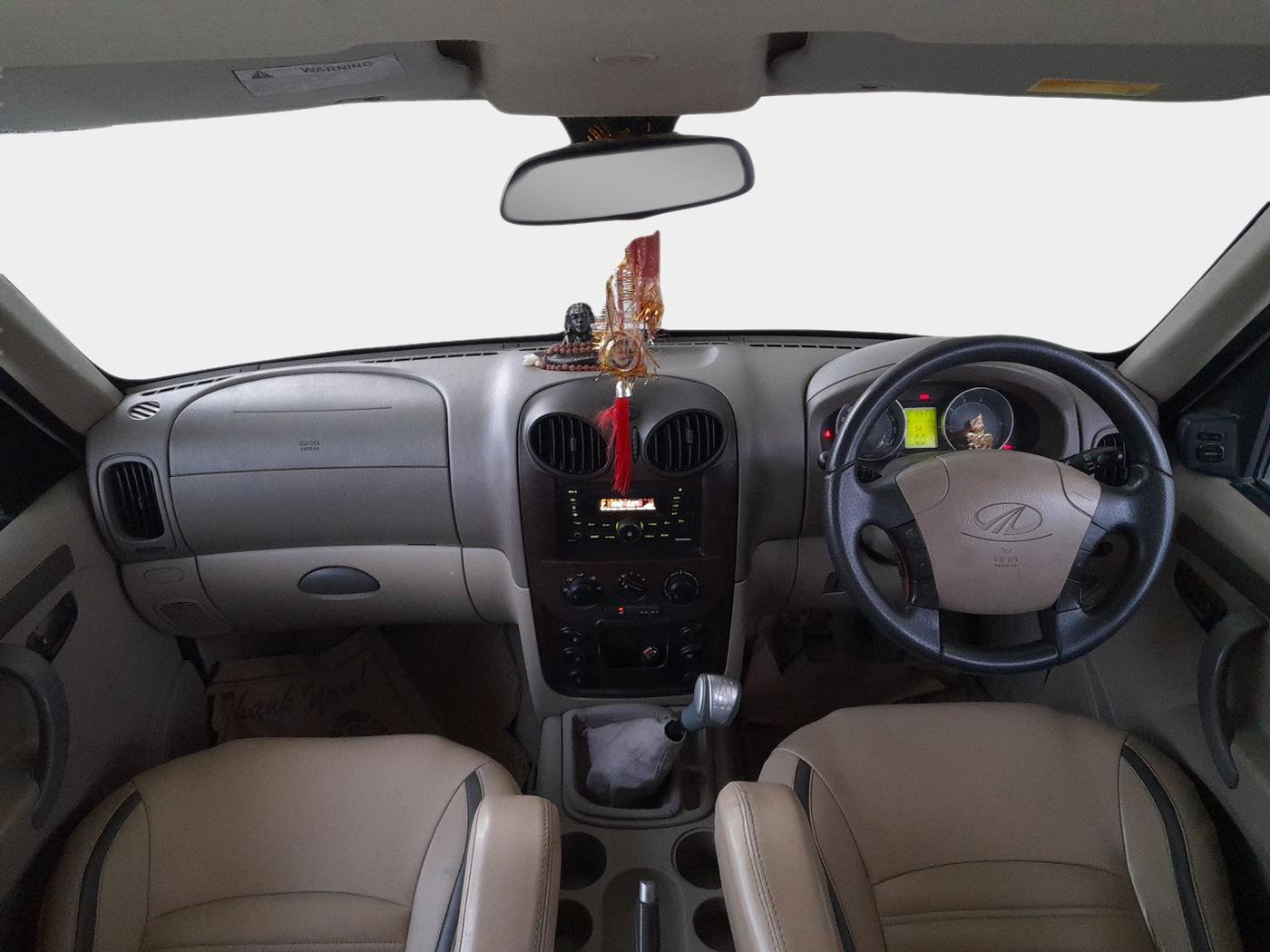 2013 Mahindra Scorpio VLX 2WD AIRBAG BS-III, Diesel, Manual, 52,176 km, interior