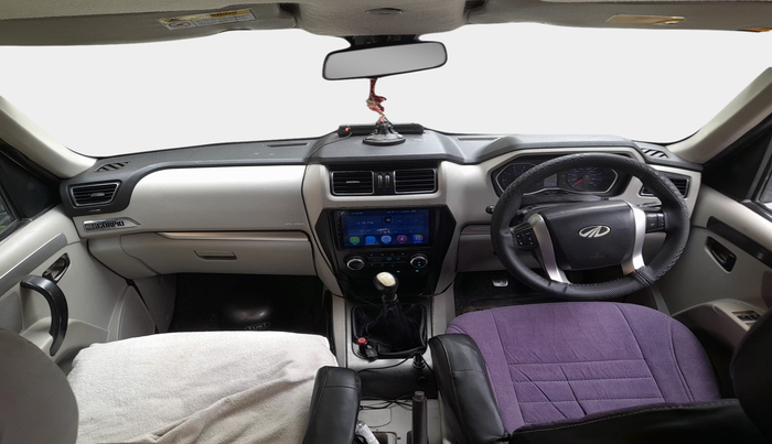 2016 Mahindra Scorpio S10, Diesel, Manual, 97,906 km, interior
