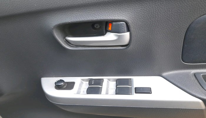 2011 Maruti Wagon R 1.0 VXI, Petrol, Manual, 1,40,501 km, interior