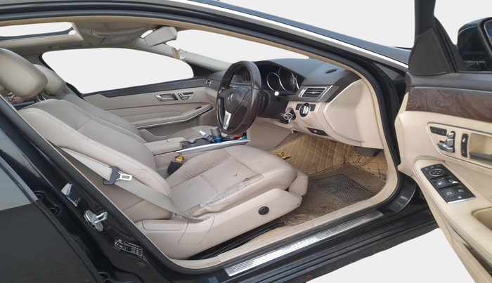 2014 Mercedes Benz E Class E 250 CDI AVANTGARDE, Diesel, Automatic, 1,18,403 km, interior