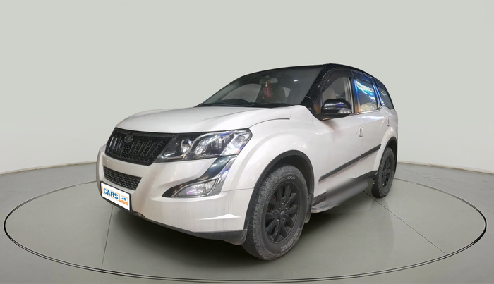2015 Mahindra XUV500 W10, Diesel, Manual, 1,37,017 km, exterior