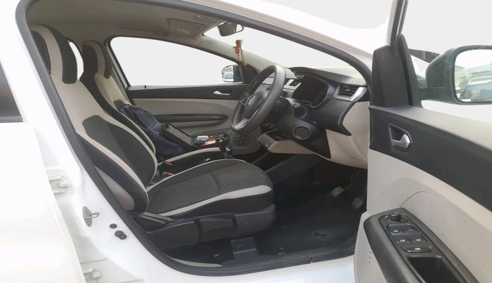 2022 Renault TRIBER RXZ, Petrol, Manual, 56,841 km, interior