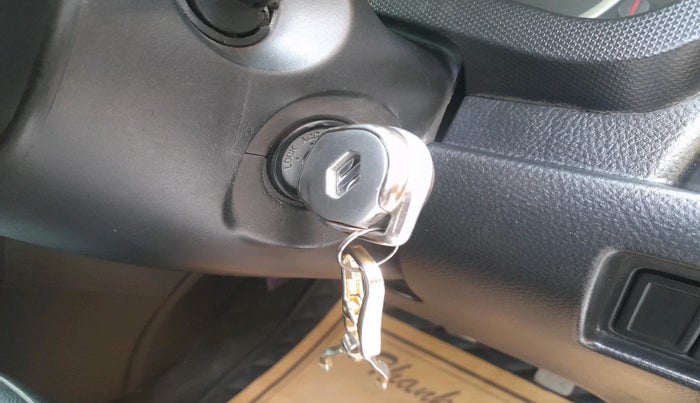 2013 Maruti Swift VXI, Petrol, Manual, 1,10,223 km, interior