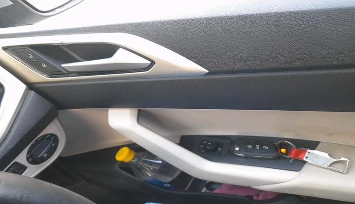 2024 Volkswagen VIRTUS TOPLINE TSI 1.0 MT, Petrol, Manual, 14,430 km, interior