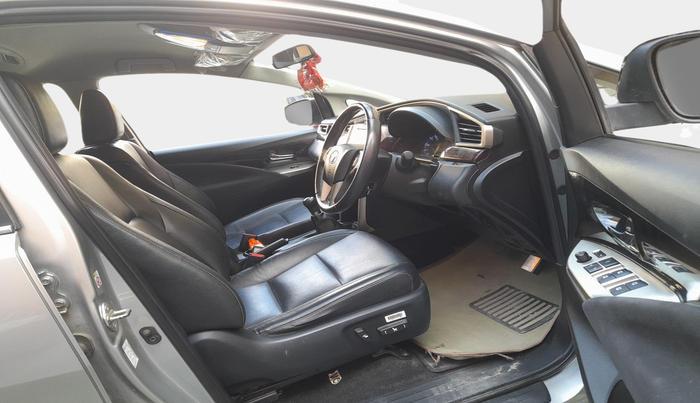 2018 Toyota Innova Crysta 2.4 ZX 7 STR, Diesel, Manual, 32,849 km, interior