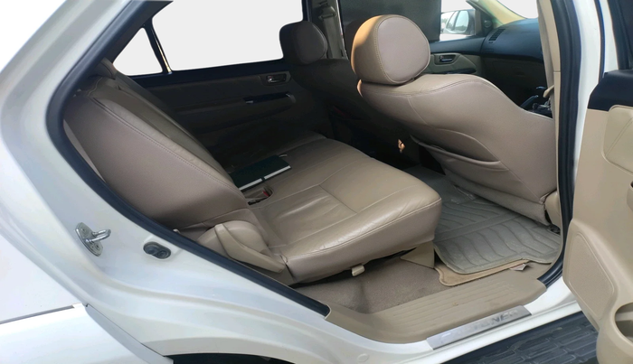 2016 Toyota Fortuner 3.0 4X2 AT, Diesel, Automatic, 1,30,000 km, interior