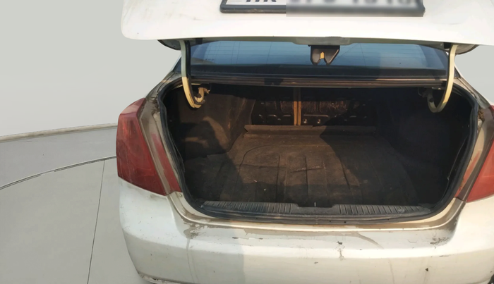 2010 Chevrolet Optra Magnum LT 2.0 TCDI, Diesel, Manual, 1,56,508 km, exterior