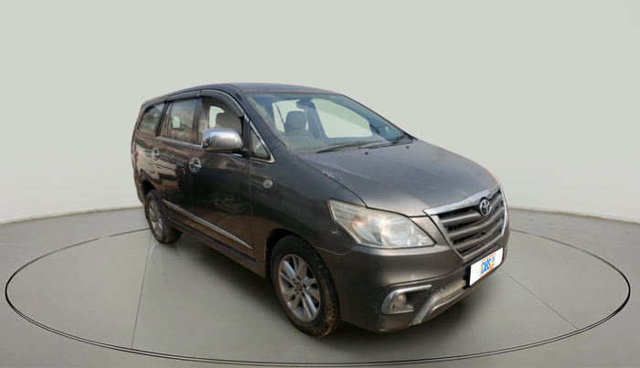 2014 Toyota Innova 2.5 GX 7 STR, Diesel, Manual, 1,98,869 km, exterior