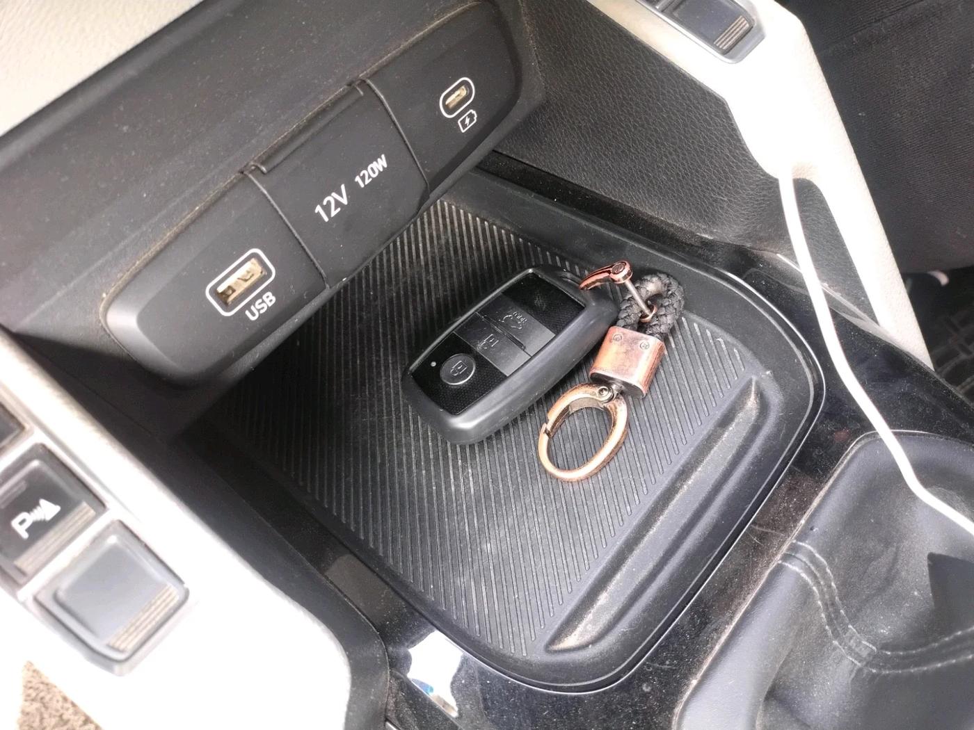 2022 KIA CARENS PRESTIGE PLUS 1.4 PETROL 7 STR, Petrol, Manual, 24,191 km, interior