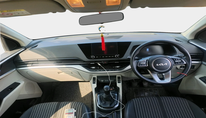 2022 KIA CARENS PRESTIGE PLUS 1.4 PETROL 7 STR, Petrol, Manual, 24,191 km, interior