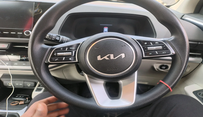 2022 KIA CARENS PRESTIGE PLUS 1.4 PETROL 7 STR, Petrol, Manual, 24,191 km, interior