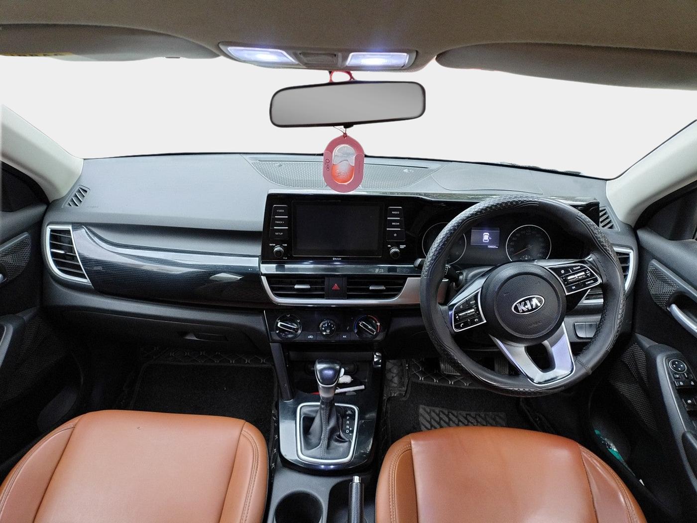 2020 KIA SELTOS HTK PLUS AT 1.5 DIESEL, Diesel, Automatic, 1,56,628 km, interior