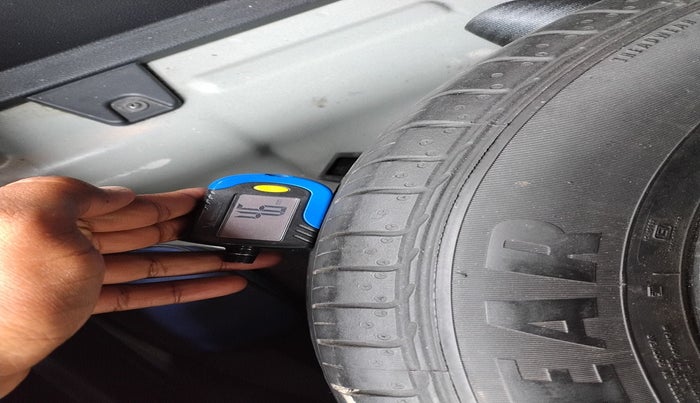 2020 KIA SELTOS HTK PLUS AT 1.5 DIESEL, Diesel, Automatic, 1,56,628 km, tyre